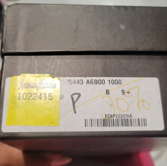 authentic, vintage Gucci heels bought in 2003 and worn about 4 times. size 9.5B - Picture 8 of 11